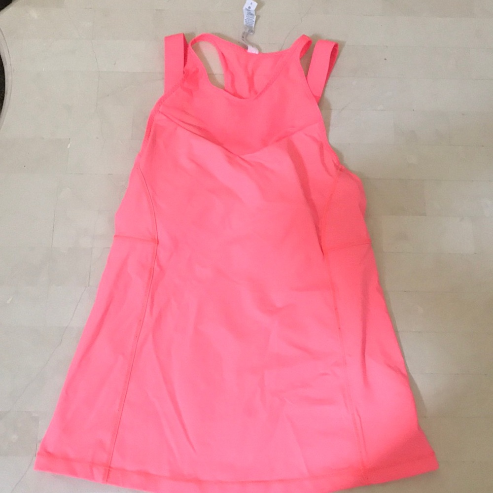 Lululemon workout tank